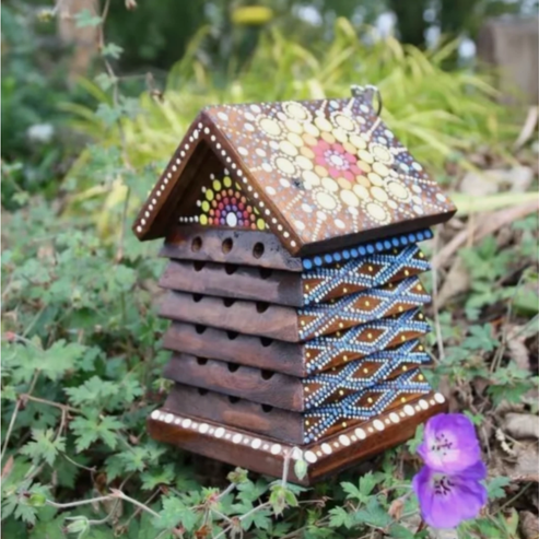 Artisan Bee Hotel