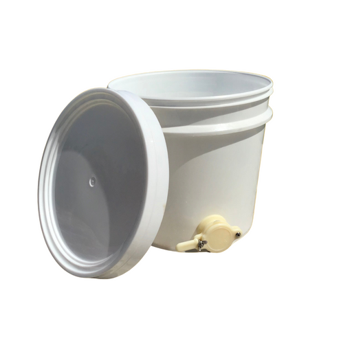 15L Bucket with Plastic Honey Gate